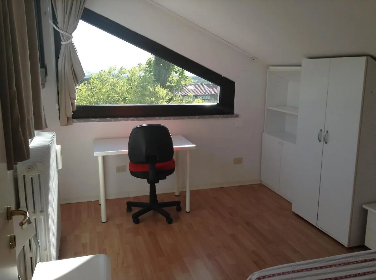 סיינה Appartamenti Villa Abbraccio 0*,